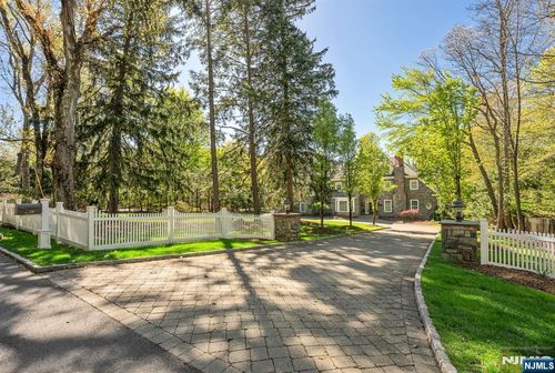 268 Woodside Ave, Franklin Lakes, NJ, 07417-2029 | Card Image