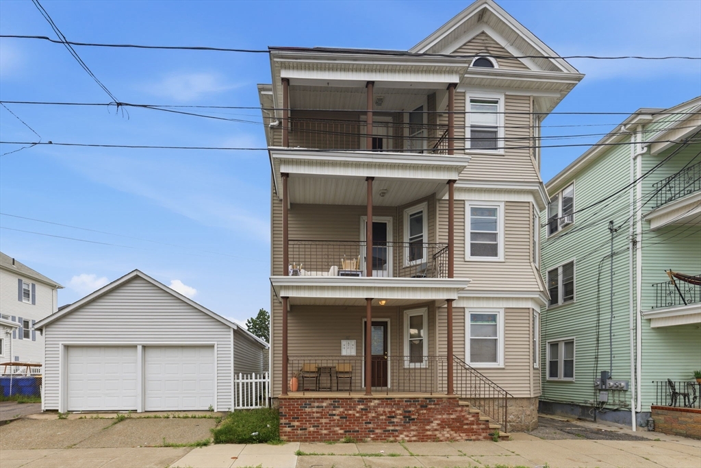 Residential Income in Fall River