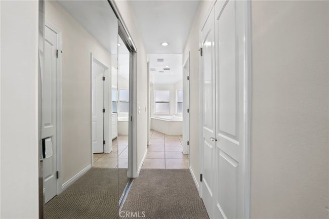 326 6 Th St, House other with 4 bedrooms, 5 bathrooms and 2 parking in Huntington Beach CA | Image 42