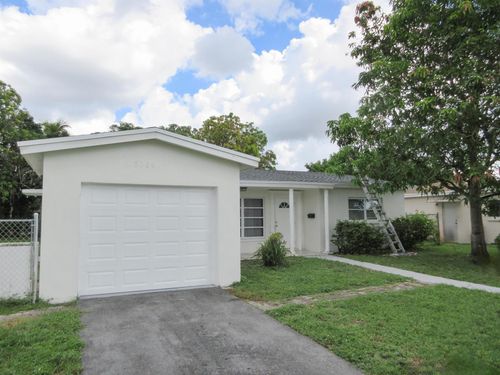 5039 Nw 41st Ct, Lauderdale Lakes, FL, 33319-4611 | Card Image