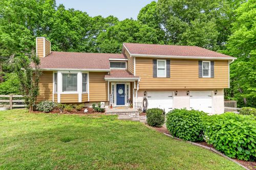 722 Lone Oak Dr, Pegram, TN, 37143-2042 | Card Image