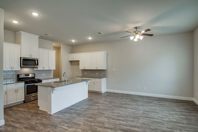 2213 Apex Dr, Townhouse with 3 bedrooms, 3 bathrooms and null parking in Flower Mound TX | Image 7
