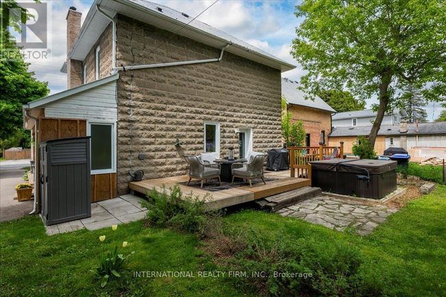 8061 Main St, House other with 3 bedrooms, 2 bathrooms and 3 parking in Everett ON | Image 25