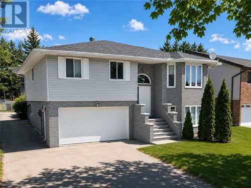 139 Copper St, Sudbury, ON, P3E2C4 | Card Image