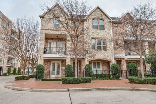 5038 Meridian Ln, Addison, TX, 75001-6381 | Card Image