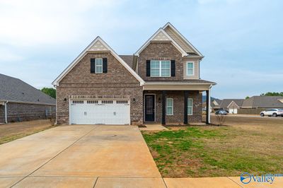 301 Lionel Allen Way, House other with 5 bedrooms, 3 bathrooms and null parking in Madison AL | Image 2