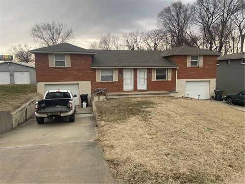 9010-9012 Catherine Rd, Pleasant Valley, MO, 64068-9360 | Card Image