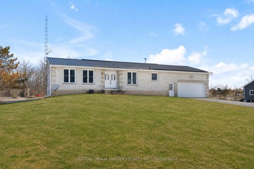 446 Petworth Rd, Yarker, ON, K0K3N0 | Card Image