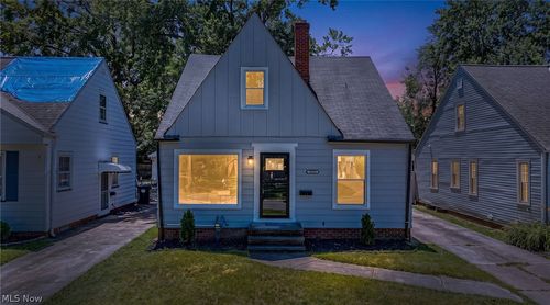 5803 Morningside Dr, Parma, OH, 44129-3833 | Card Image
