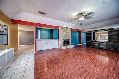 2827 Moss Ave, House other with 3 bedrooms, 2 bathrooms and 1 parking in Midland TX | Image 2