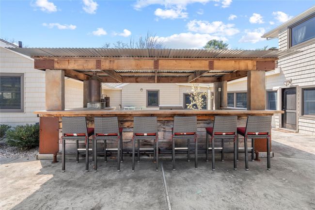 Custom Outdoor Bar | Image 32