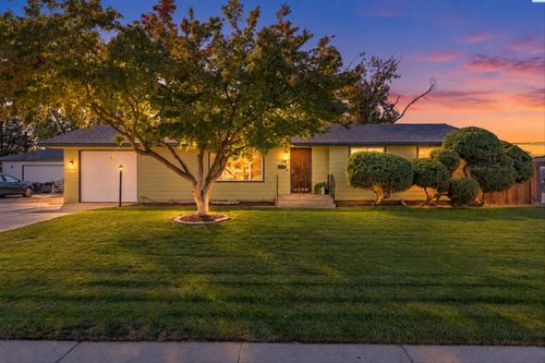 119 Cottonwood Dr, Richland, WA, 99352-3926 | Card Image