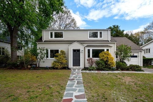 78 Vine St, Chestnut Hill, MA, 02467-3050 | Card Image