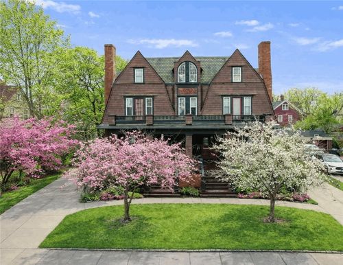 150 Albert Ave, Cranston, RI, 02905-3812 | Card Image