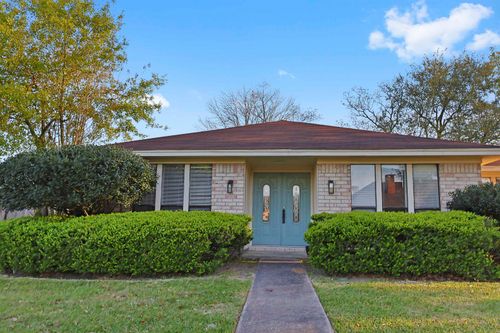 6925 Glen Willow Dr., Beaumont, TX, 77706 | Card Image