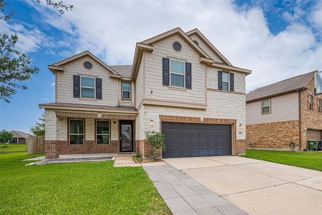 3215 Laurel Bend Ln, House other with 4 bedrooms, 3 bathrooms and 2 parking in Pearland TX | Image 4