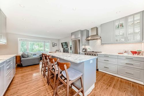 2712 32 Avenue Sw, Calgary, AB, T2E0W2 | Card Image