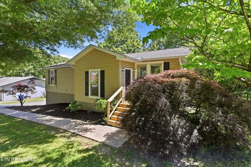 120 Cogdill Rd, Knoxville, TN, 37922-2003 | Card Image