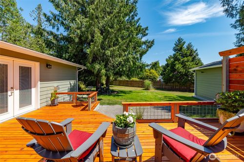 4 Quinault Way, La Conner, WA, 98257-9502 | Card Image