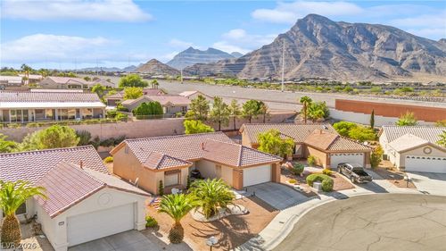 10721 Hunters Woods Pl, Las Vegas, NV, 89134-7459 | Card Image