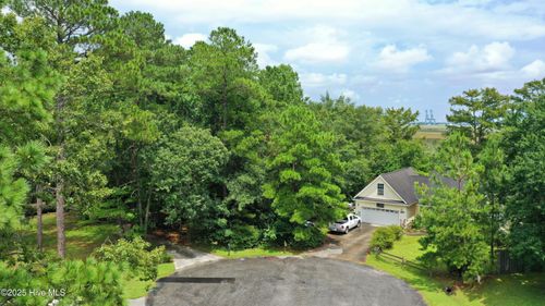 8-9898 Black Bear Holw Se, Winnabow, NC, 28479-5141 | Card Image