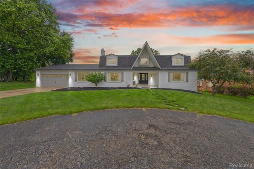69416 Brookhill Dr, Bruce Twp, MI, 48065-4209 | Card Image