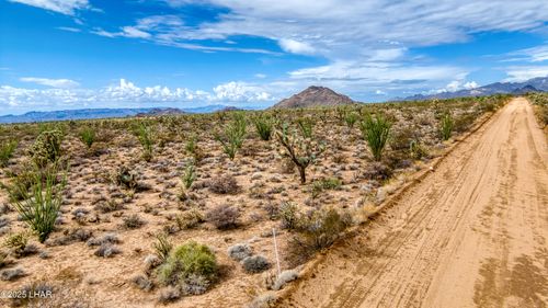 3607 S Kit Carson Rd, Yucca, AZ, 86438 | Card Image