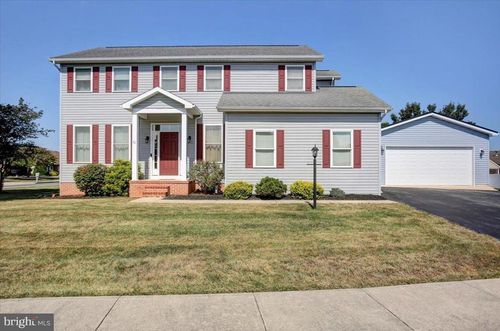 30 Parkwood Drive Drive, GREENCASTLE, PA, 17225 | Card Image