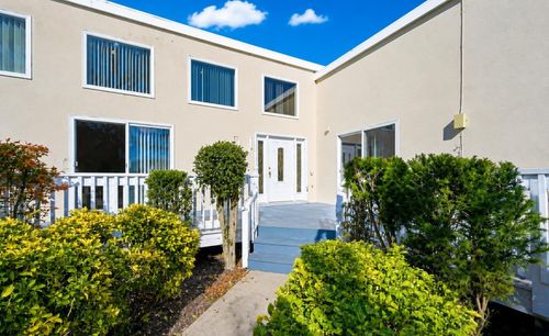 1 Seaside Ct, MARGATE CITY, NJ, 08402-1669 | Card Image