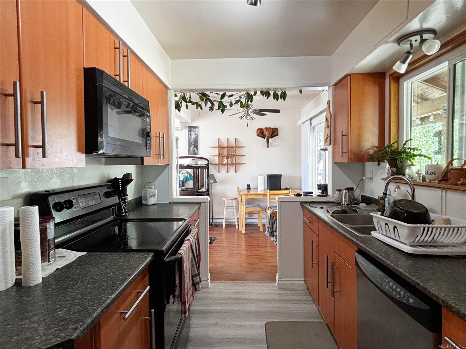 Residential in Gold River 3