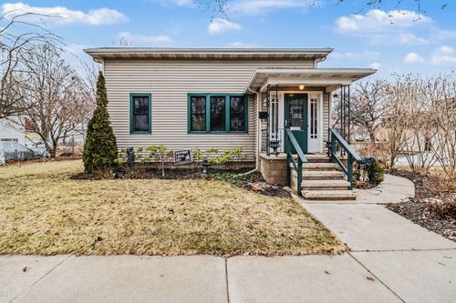 206 N James St, Ludington, MI, 49431-1722 | Card Image