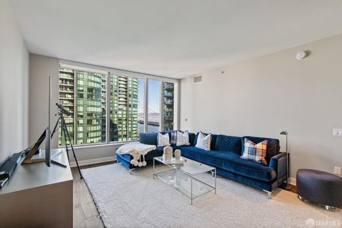 27d-201 Folsom Street, San Francisco, CA, 94105 | Card Image