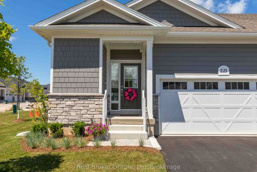 221 Ironwood Way, Kemble, ON, N0H1S0 | Card Image