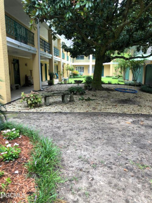 1207-3310 Washington Ave, Pascagoula, MS, 39581-2049 | Card Image