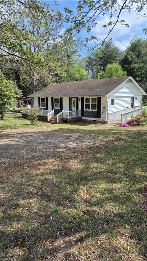 191 Villa Heights Dr, North Wilkesboro, NC, 28659-7629 | Card Image