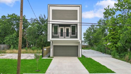 6631 Foster St, Houston, TX, 77021-4135 | Card Image