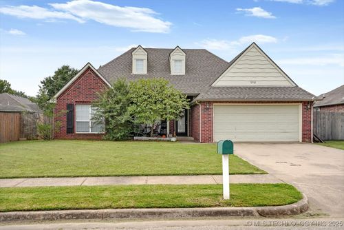 1212 E 146th St S, Glenpool, OK, 74033-3799 | Card Image