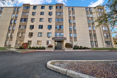 305 - 9745 S Karlov Avenue, Condo with 2 bedrooms, 1 bathrooms and 1 parking in Oak Lawn IL | Image 2