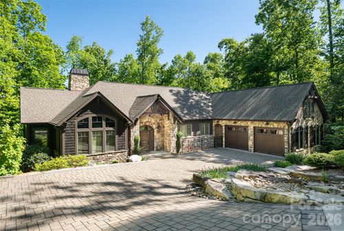 2 Cherokee Orchard Ct, Fairview, NC, 28730-5516 | Card Image
