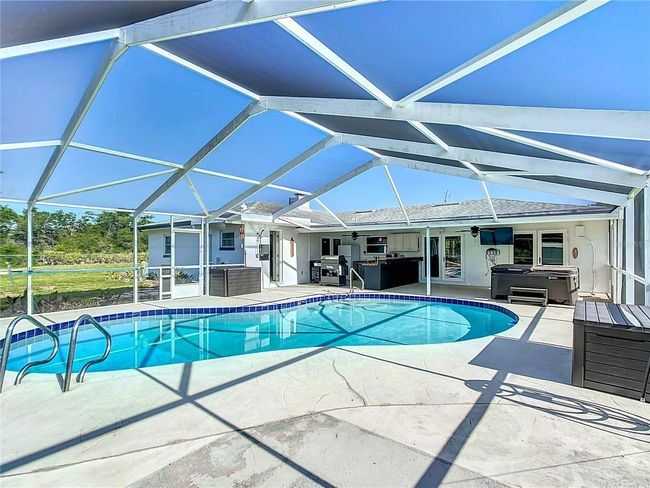 Pool 4 | Image 31