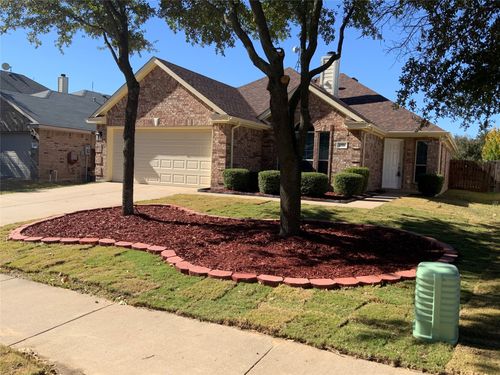 135 Old Settlers Trl, Waxahachie, TX, 75167-4803 | Card Image
