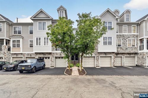 169 Winchester Ct, Clifton, NJ, 07013-2675 | Card Image