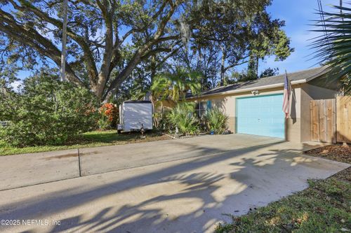 711 Grove Ave, Holly Hill, FL, 32117-3411 | Card Image