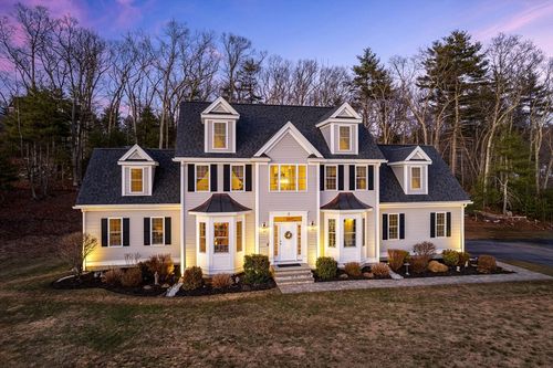 7 Jewell Xing, Mendon, MA, 01756-2113 | Card Image