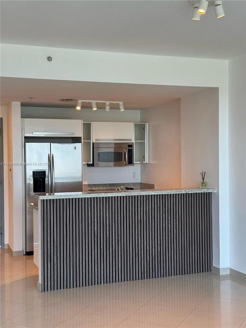 apt-1205-601 Ne 36th St, Miami, FL, 33137-3947 | Card Image
