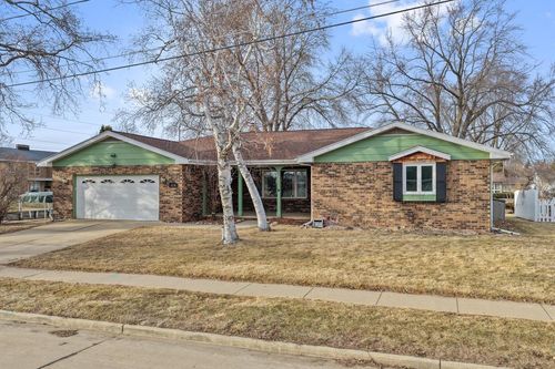 824 Starboard Court, OSHKOSH, WI, 54901 | Card Image