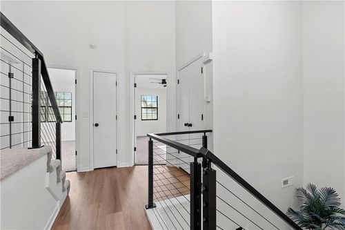 752 Se Claremont Ct, Lee's Summit, MO, 64063-6424 | Card Image