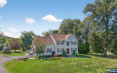30 Somerset Ln, Warwick, NY, 10990-2463 | Card Image