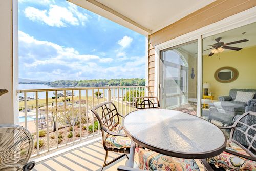 unit-122-1217 Graves Harbor Trl, Huddleston, VA, 24104-4212 | Card Image