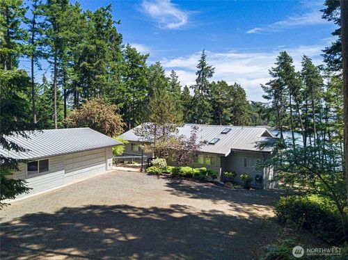 214 Pinedrona Ln, Friday Harbor, WA, 98250-6015 | Card Image